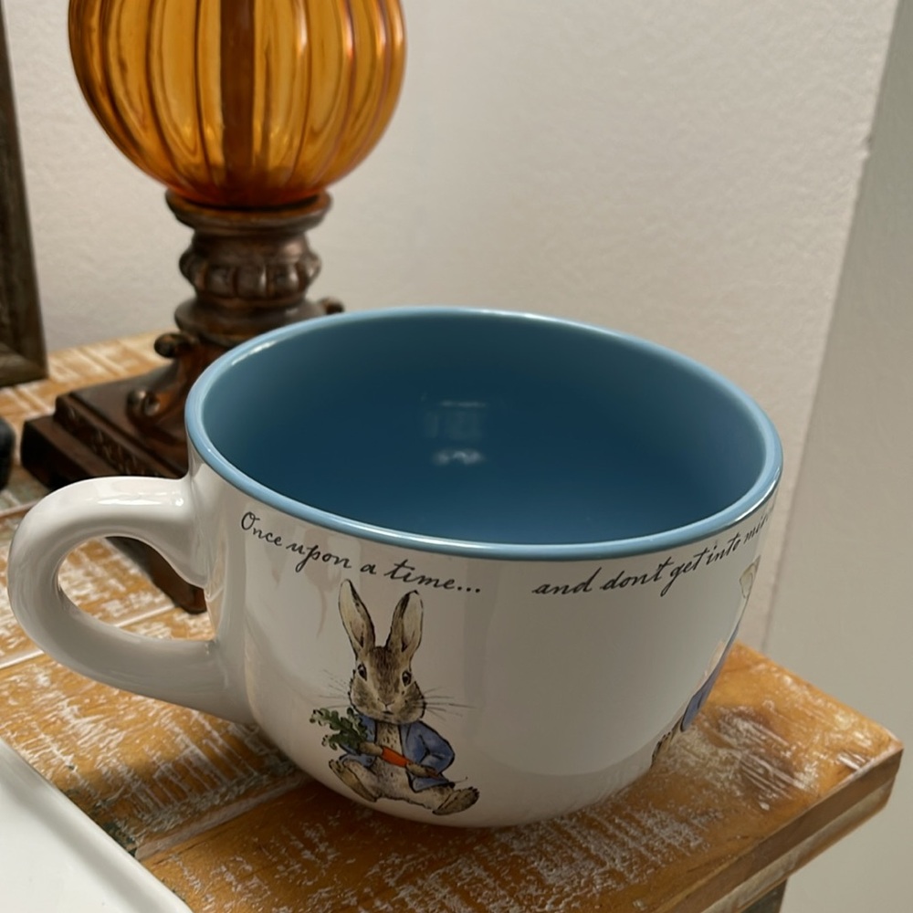 Beatrix Potter "Peter Rabbit" Blue/White/Cream Large MUG - Picture 3 of 5